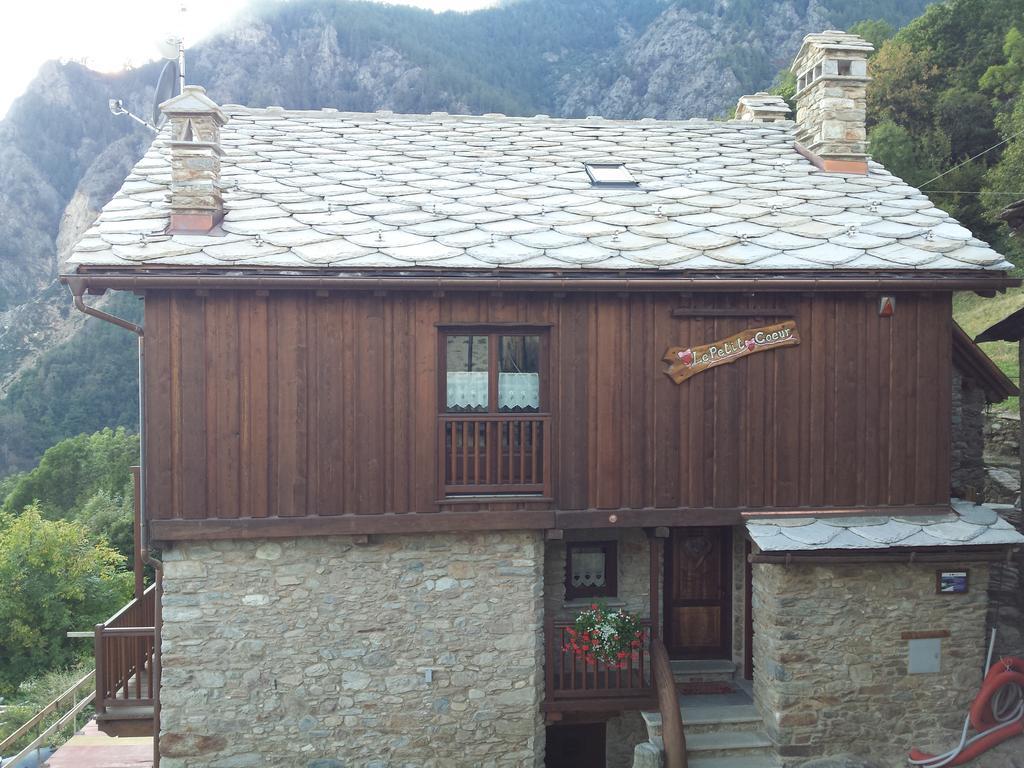 Le Petit Coeur Hotel Fontainamore Exterior foto